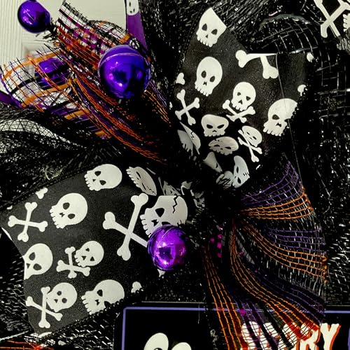 Scary Creepy Skeletons Halloween Wreath 24 or 28 Inches