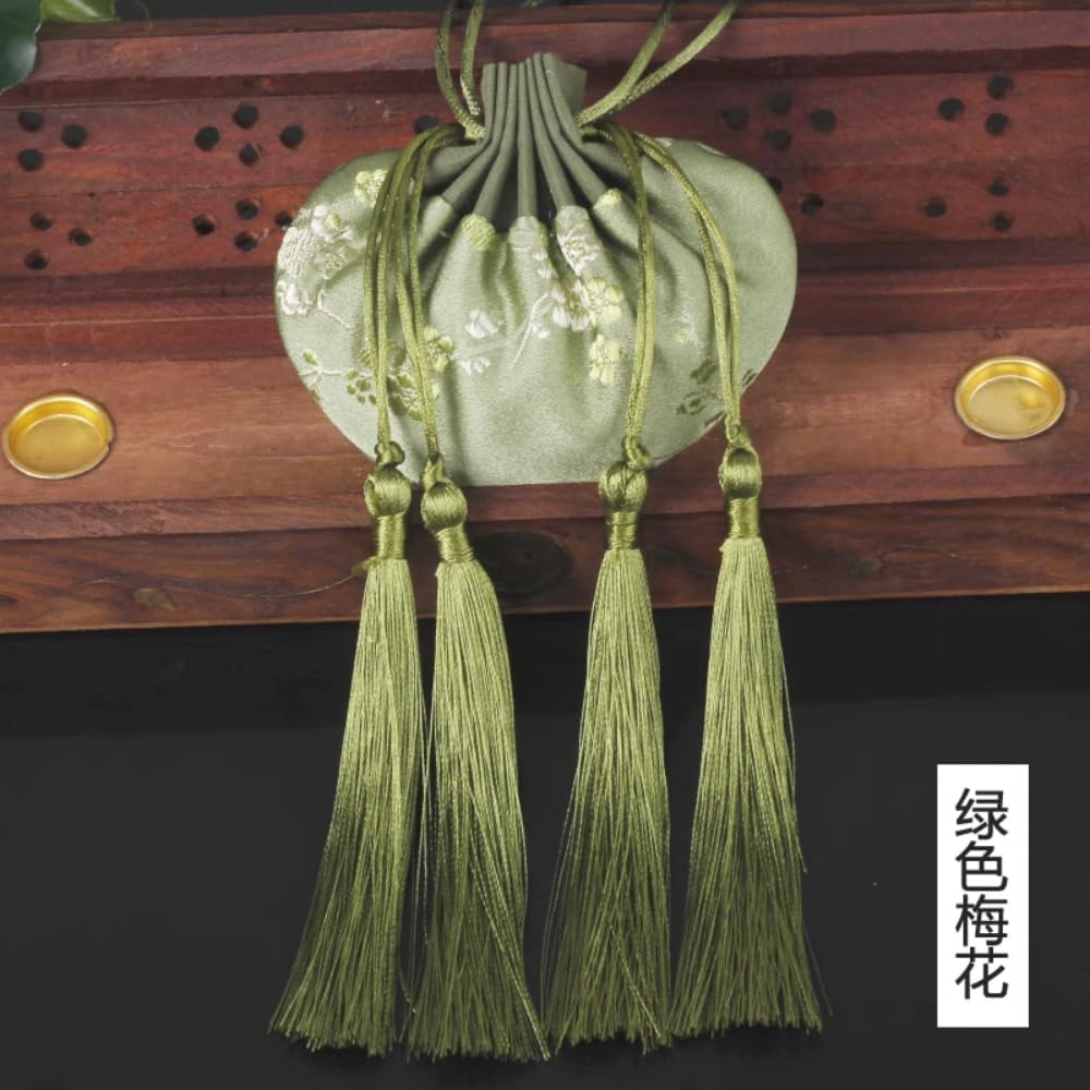 10cm Antique Style Embroidered Fragrant Sachet Pendant