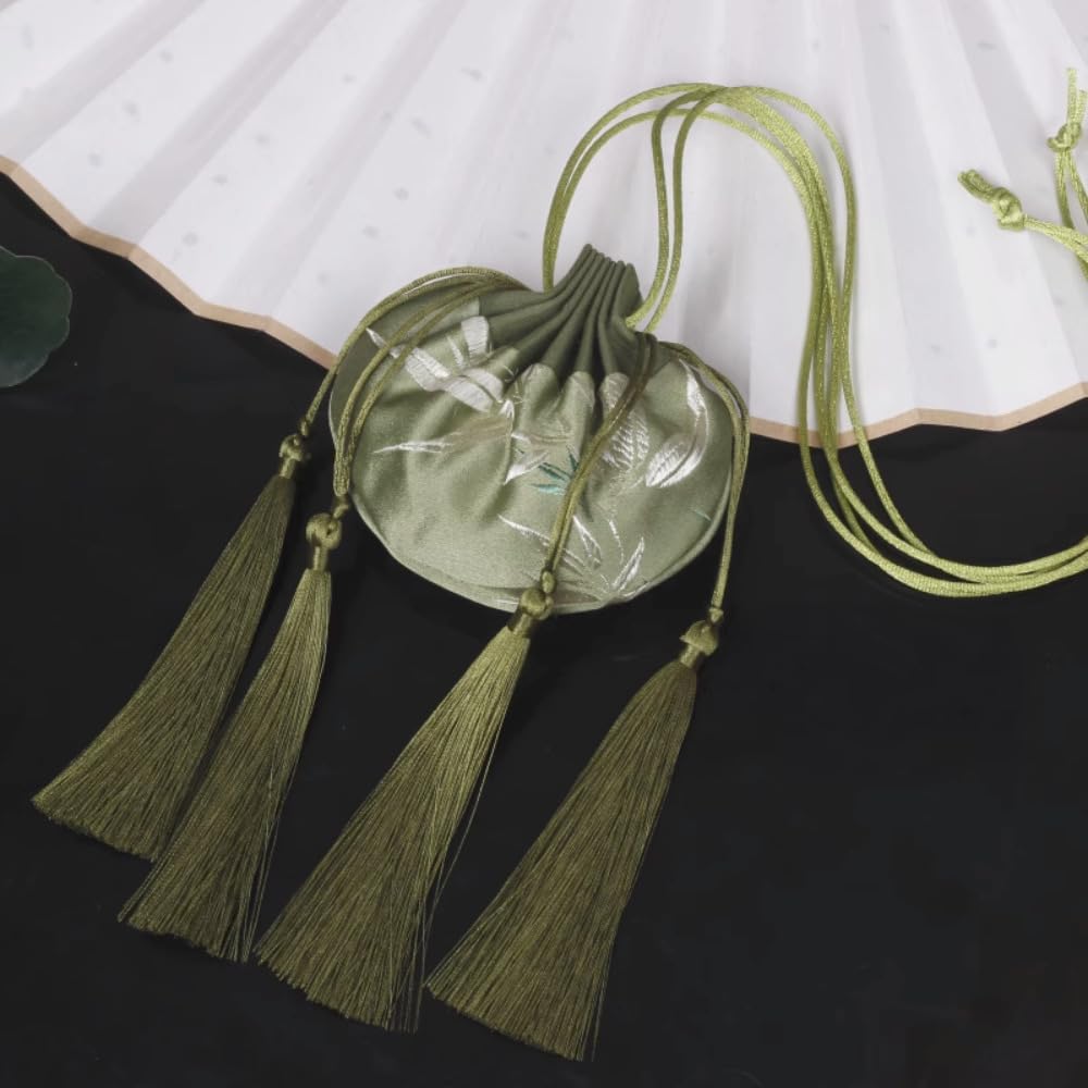 10cm Antique Style Embroidered Fragrant Sachet Pendant