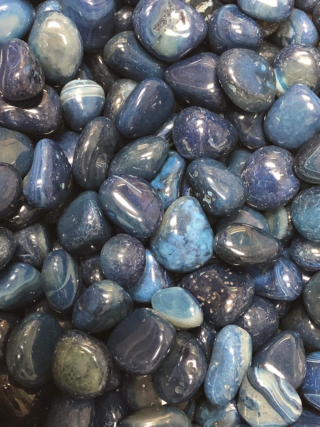 Tumbled Dyed Agate Stones with Velvet Bag - 1 Inch Blue